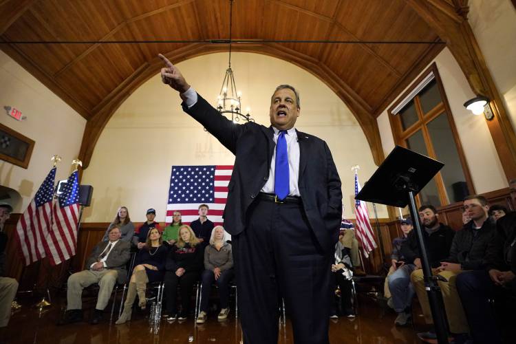 Republican presidential candidate former New Jersey Gov. Chris Christie announces he is dropping out of the race during a town hall campaign event Wednesday, Jan. 10, 2024, in Windham, N.H. (AP Photo/Robert F. Bukaty)