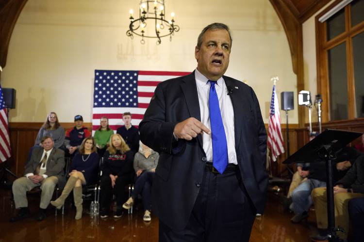 Republican presidential candidate former New Jersey Gov. Chris Christie announces he is dropping out of the race during a town hall campaign event Wednesday, Jan. 10, 2024, in Windham, N.H. (AP Photo/Robert F. Bukaty)