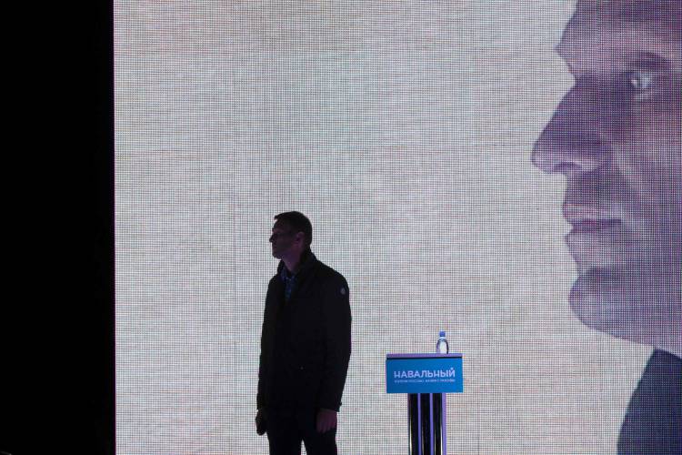 FILE - Alexei Navalny speaks to supporters in Sokolniki park in Moscow, Russia on Aug. 25, 2013. Alexei Navalny, the fiercest foe of Russian President Vladimir Putin who crusaded against official corruption and staged massive anti-Kremlin protests, died in prison Friday Feb. 16, 2024 Russia’s prison agency said. He was 47. (AP Photo/Evgeny Feldman, File)