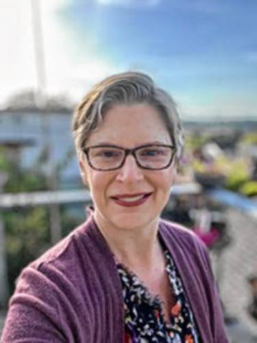 Melissa Edwards will lead the museum. She has experience with a private space-flight company and a space museum. Melissa Edwards will lead the museum. She has experience with a private space-flight company and a space museum.