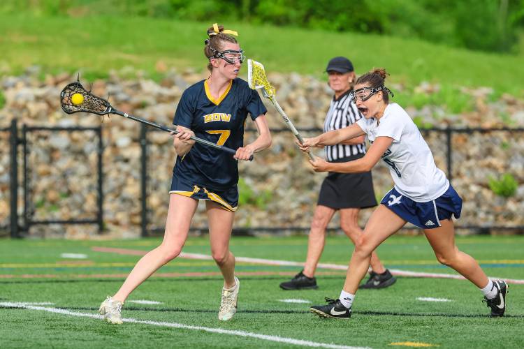 Bow senior midfielder Kylie McKee (7) was tasked with moving the ball often and supporting the defense constantly in Bow's loss to St. Thomas.