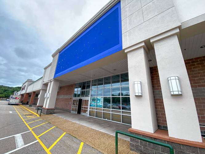 The former Bed Bath & Beyond store on Loudon Road Tuesday. A Sierra store will soon be housed inside. The former Bed Bath & Beyond store on Loudon Road Tuesday. A Sierra store will soon be housed inside.