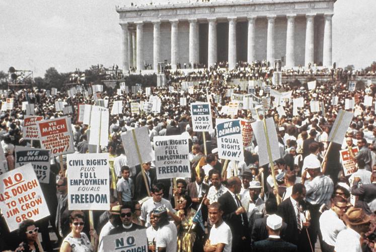 Large crowds gather at the Lincoln Memorial to demonstrate for the civil rights movement in Washington, D.C., on August 28, 1963. Large crowds gather at the Lincoln Memorial to demonstrate for the civil rights movement in Washington, D.C., on August 28, 1963.