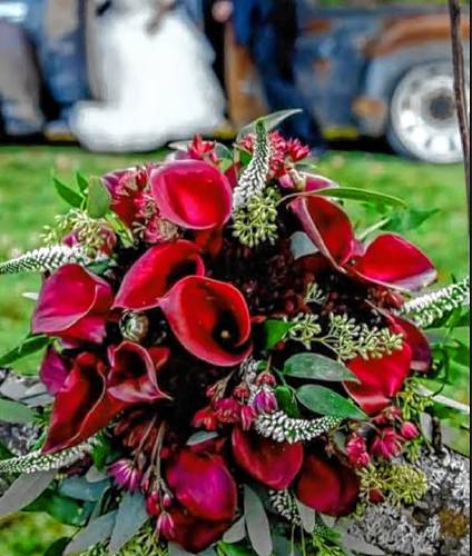 A bouquet of all the bride’s favorites.