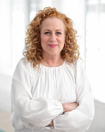 Author Jodi Picoult.