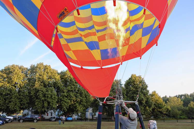 Rick Jones prepares his balloon for flight.