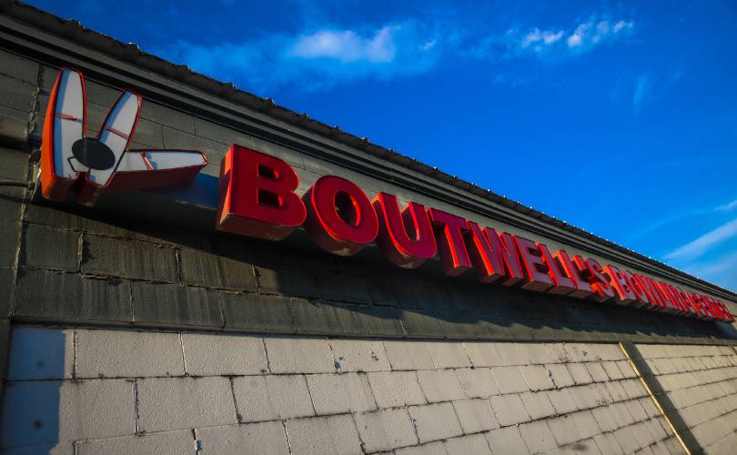 Twenty-four teams from the Northeast and Canada will be coming to Boutwell’s Bowling Center in Concord this weekend for a mixed world tournament.