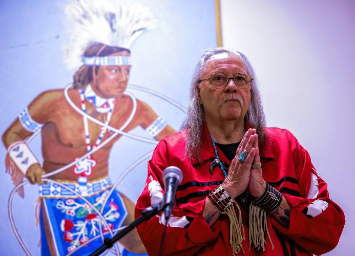 Don Standing Bear Forest greets the crowd at the Mt. Kearsarge Indian Museum before his opening remarks discussing his book, 