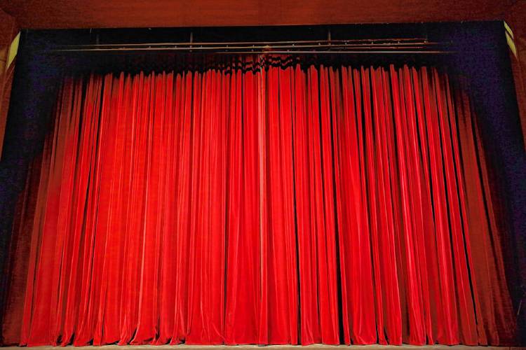 Stage, Pixabay. Stage, Pixabay.