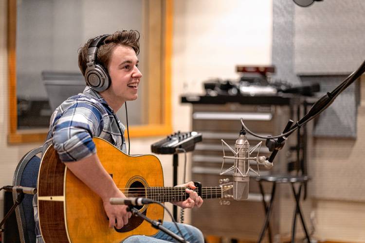 17-year-old singer-songwriter Malachi Gagnon.