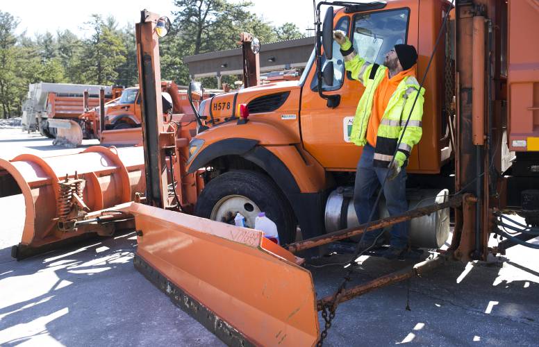 Concord Monitor NH DOT hoping to recruit more snowplow drivers