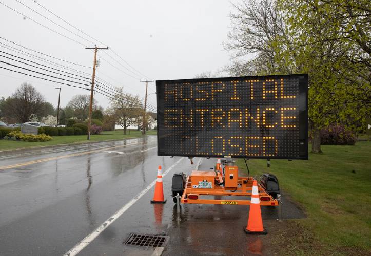 Sign warning motorists on Clinton Street that the entrance to New Hampshire Hospital is closed for construction. Sign warning motorists on Clinton Street that the entrance to New Hampshire Hospital is closed for construction.