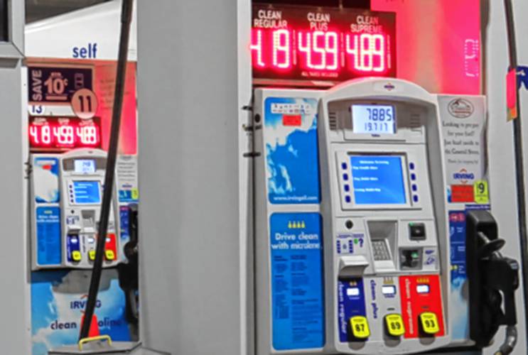 Gas pumps in Hooksett. Gas pumps in Hooksett.
