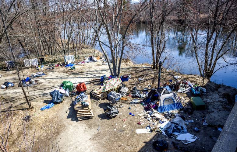 'Continually over policed' : Federal lawsuit seeks class action status over NH's policing of homeless under loitering law - Concord Monitor